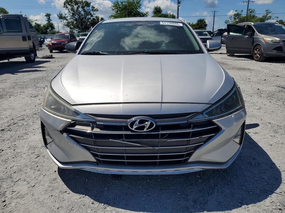 2019 HYUNDAI ELANTRA SE 5