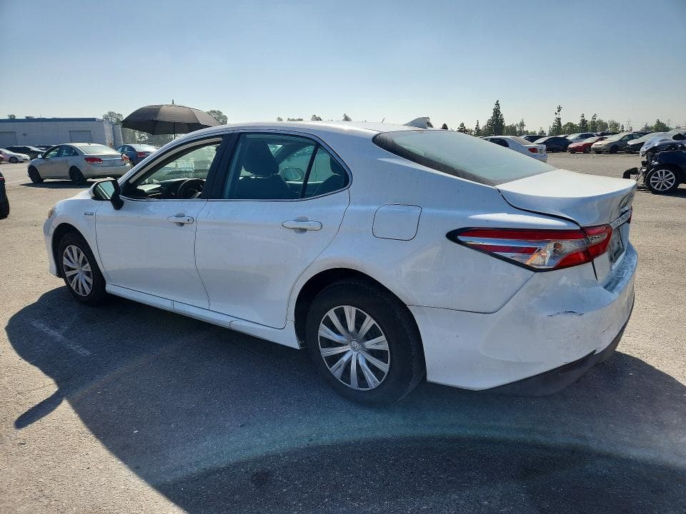 2020 TOYOTA CAMRY LE 2