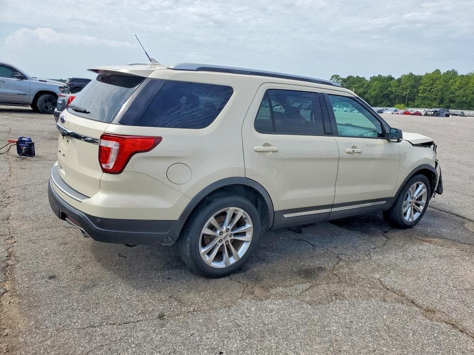 2018 FORD EXPLORER XLT 3