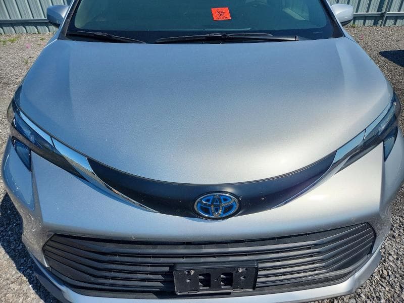 2025 TOYOTA SIENNA LE 12