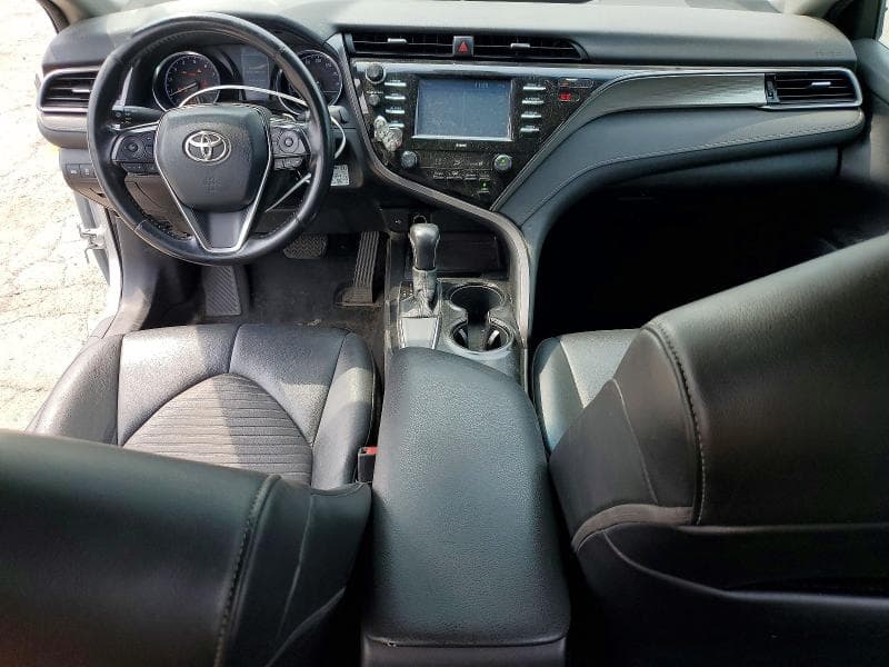 2020 TOYOTA CAMRY SE 8