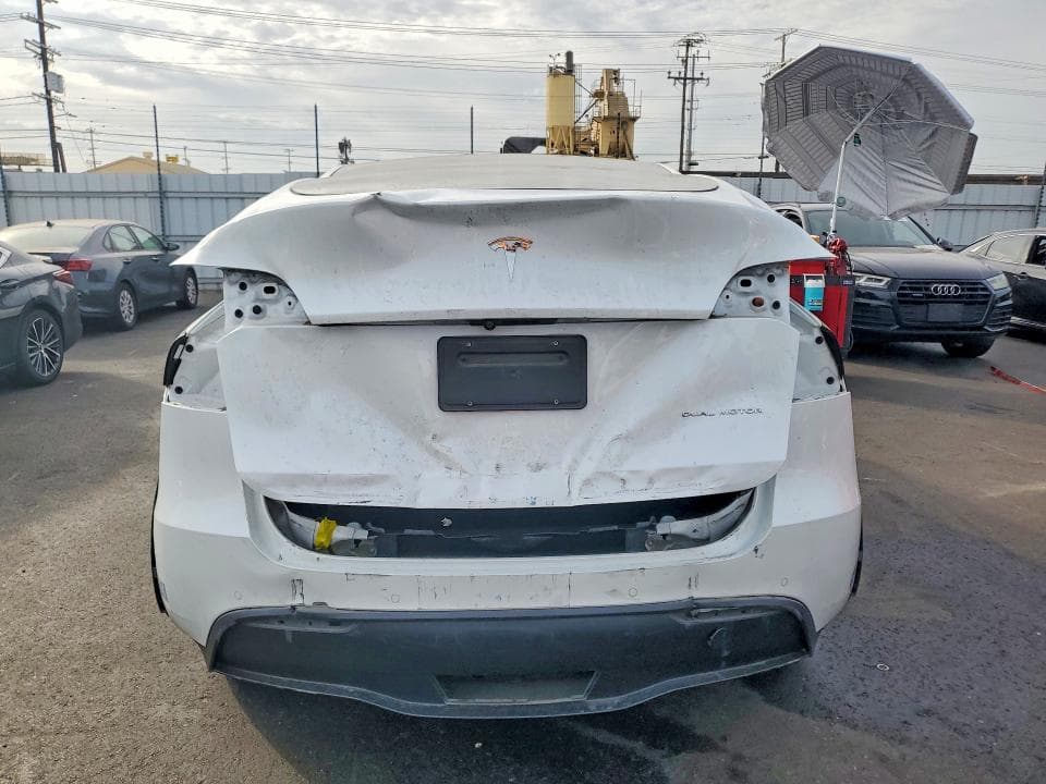 2021 TESLA MODEL Y 6