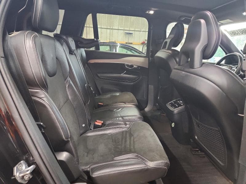 2017 VOLVO XC90 T6 11