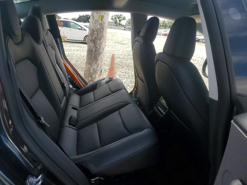 2025 TESLA MODEL 3 10