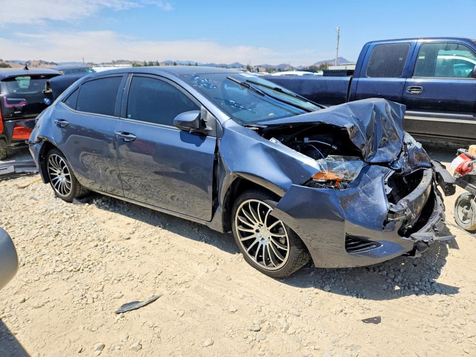 2017 TOYOTA COROLLA LE 4