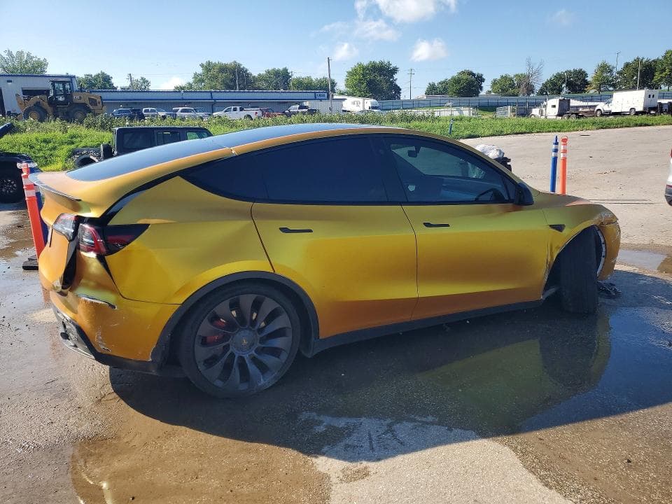 2023 TESLA MODEL Y 3