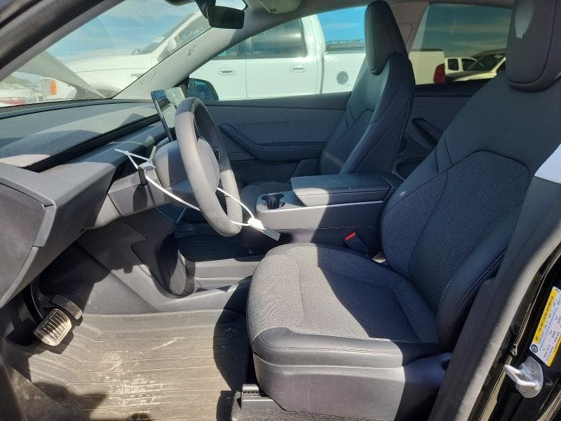 2026 TESLA MODEL Y 7