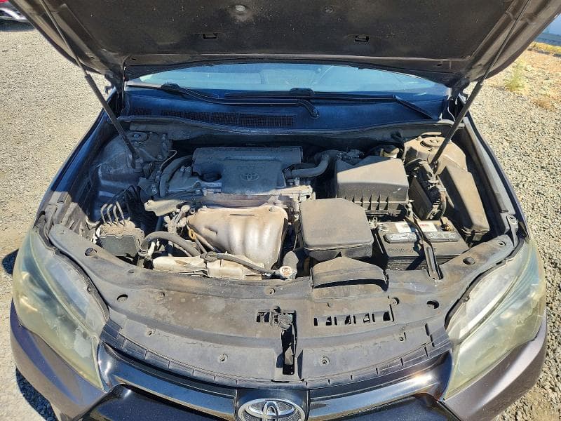 2017 TOYOTA CAMRY SE 11