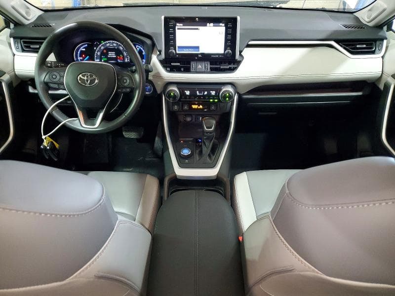 2019 TOYOTA RAV4 LIMITED 8