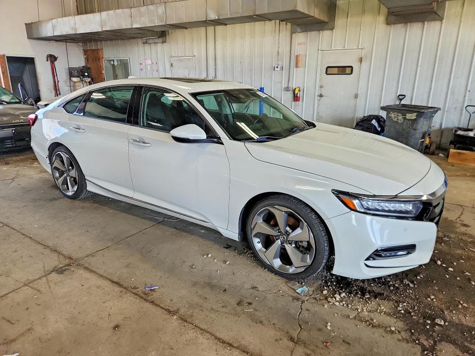 2018 HONDA ACCORD TOURING 4