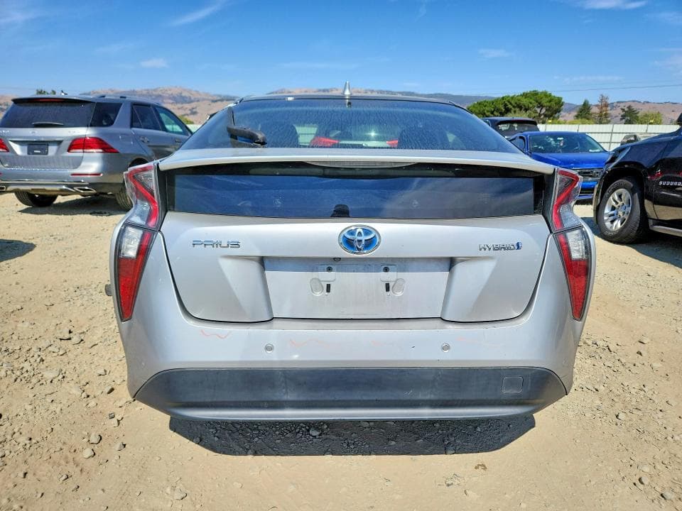 2017 TOYOTA PRIUS TWO 6