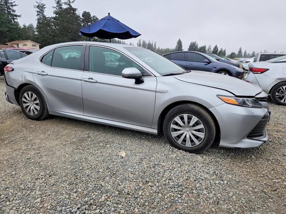 2019 TOYOTA CAMRY LE 4