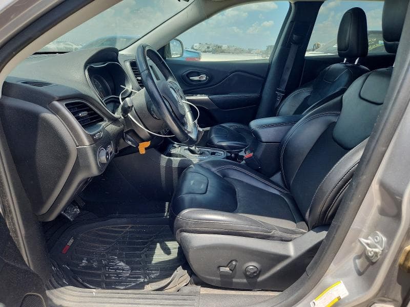 2019 JEEP CHEROKEE LATITUDE PLUS 7