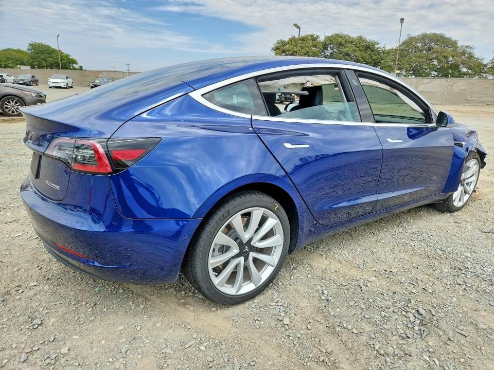 2020 TESLA MODEL 3 3