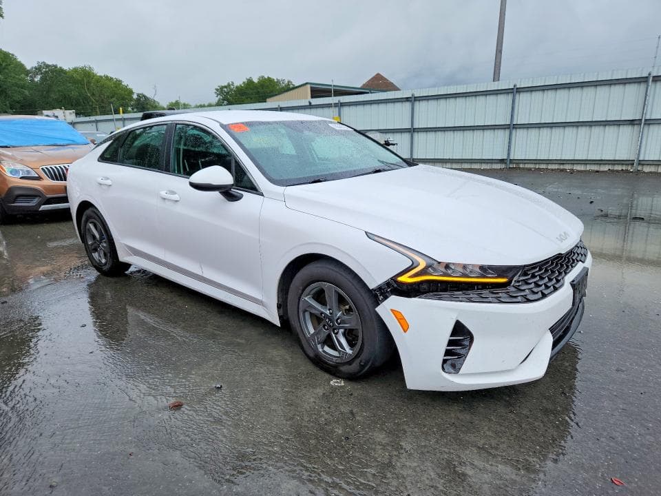2022 KIA K5 LX 4