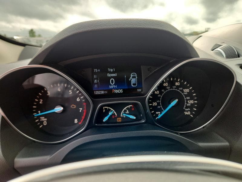 2017 FORD ESCAPE SE 9