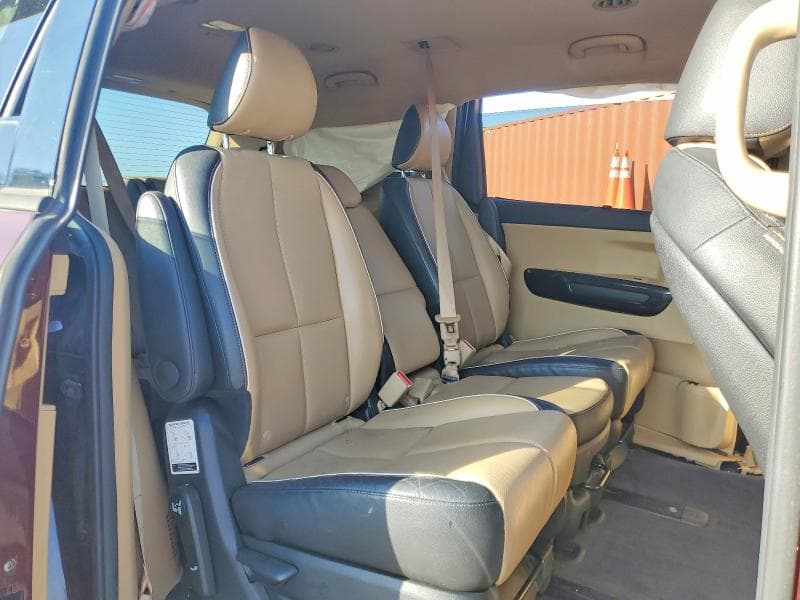2018 KIA SEDONA EX 11