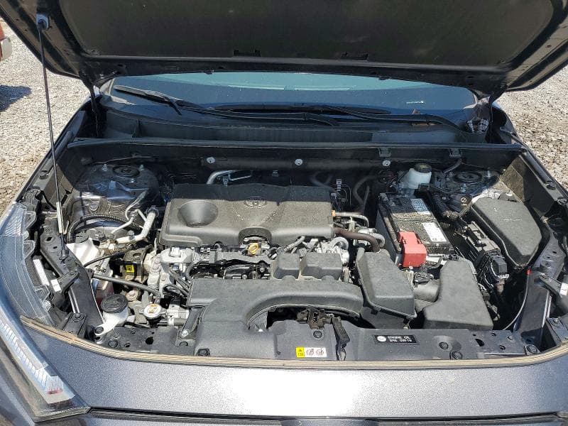 2024 TOYOTA RAV4 XLE 12