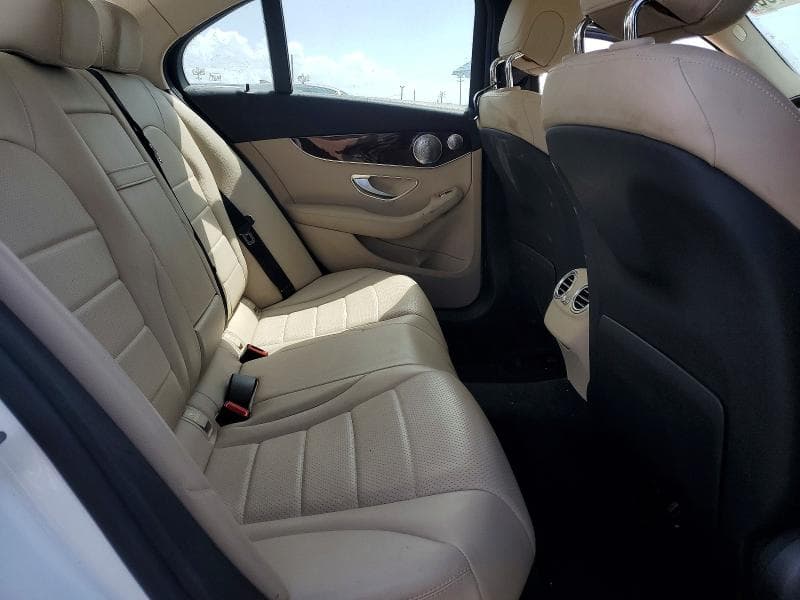 2017 MERCEDES-BENZ C 300 10