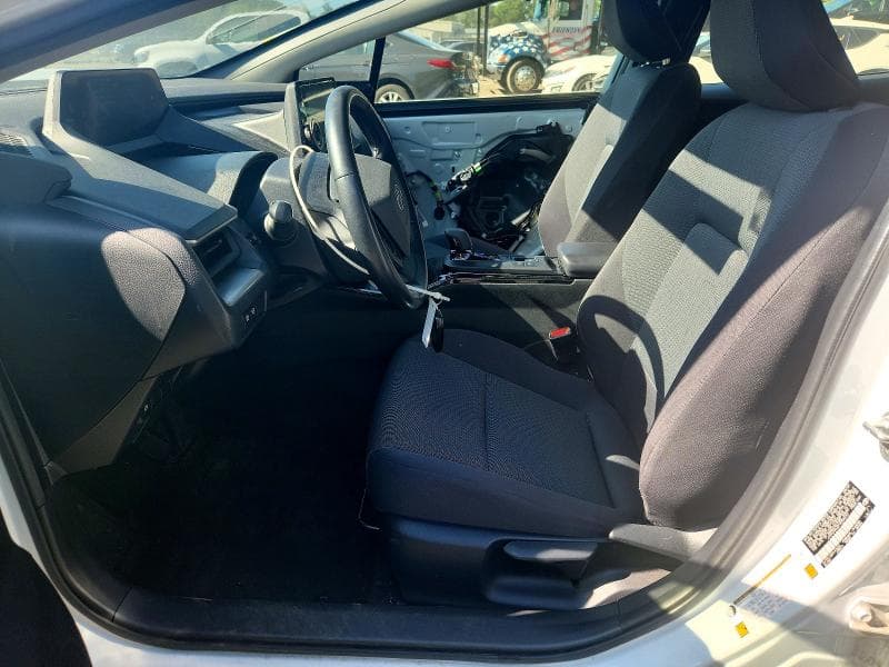 2023 TOYOTA PRIUS LE 7