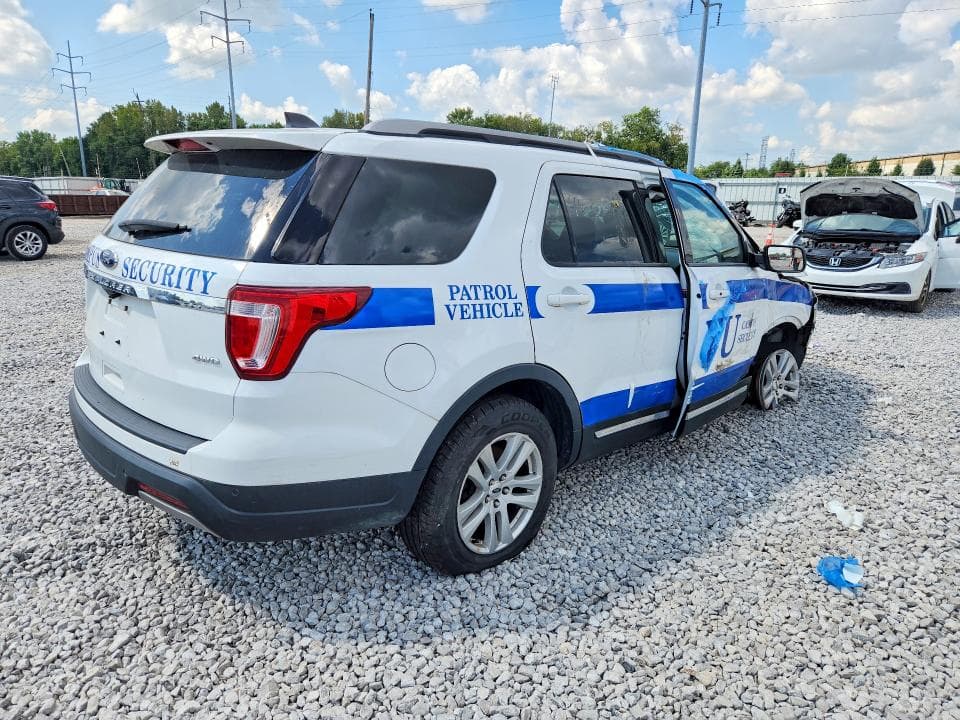 2019 FORD EXPLORER XLT 3