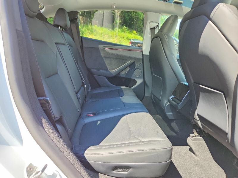 2026 TESLA MODEL Y 11