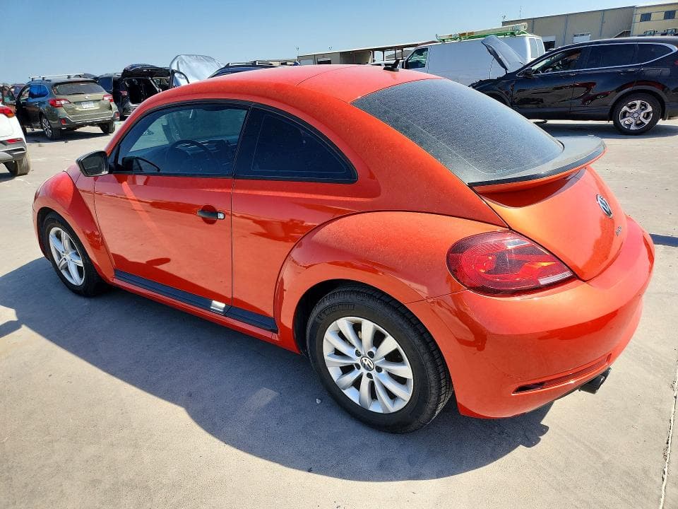 2018 VOLKSWAGEN BEETLE S 2