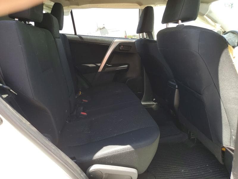 2018 TOYOTA RAV4 LE 10