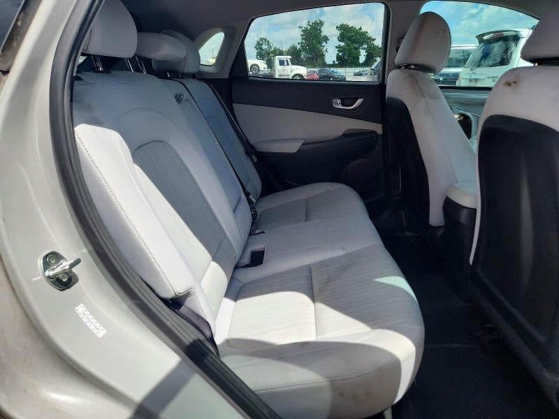 2022 HYUNDAI KONA SEL 11