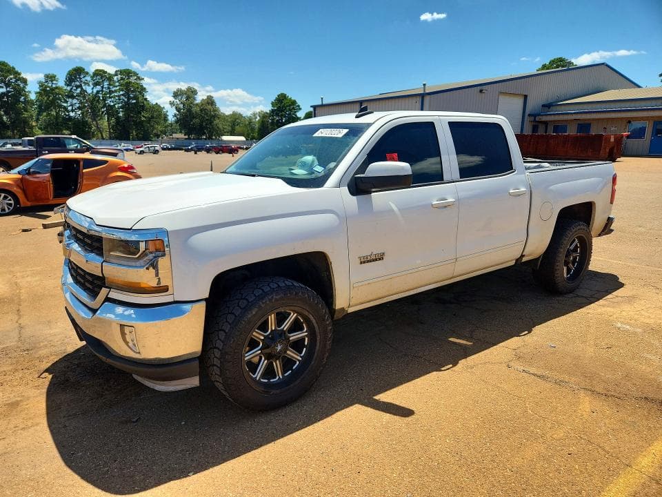 2017 CHEVROLET SILVERADO C1500 LT - 1