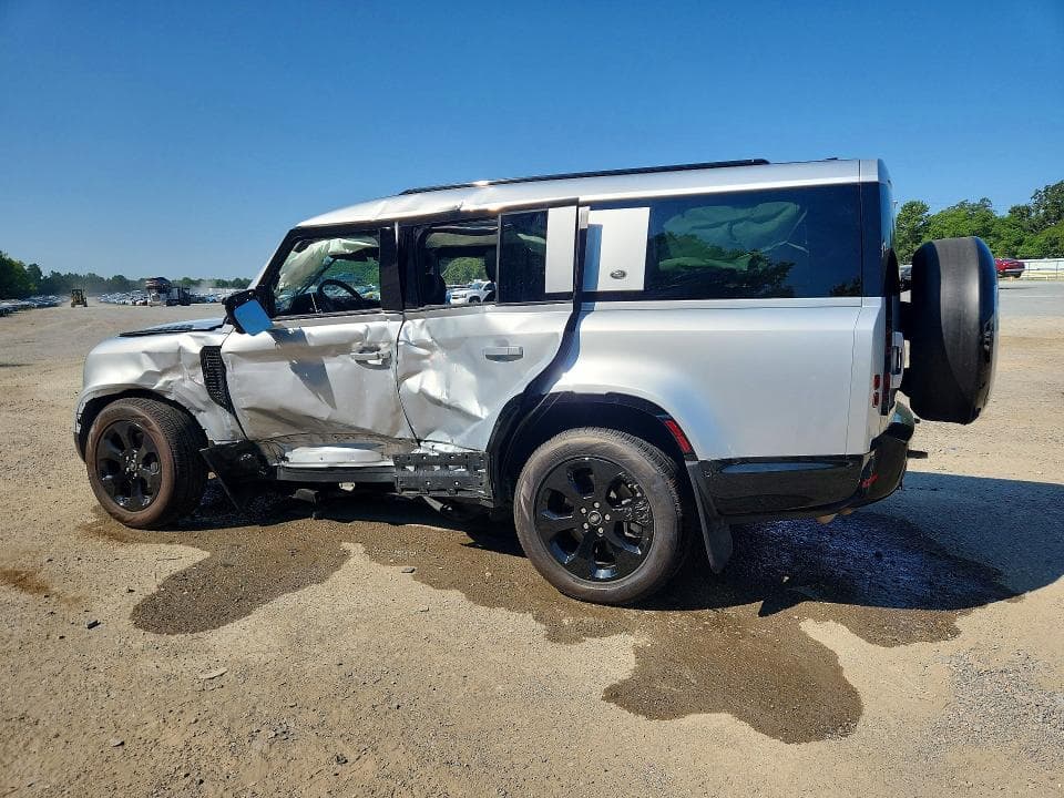 2024 LAND ROVER DEFENDER 130 X-DYNAMIC SE 2