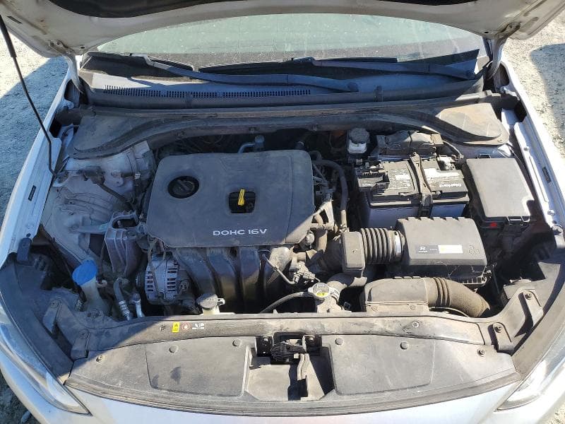 2017 HYUNDAI ELANTRA SE 11