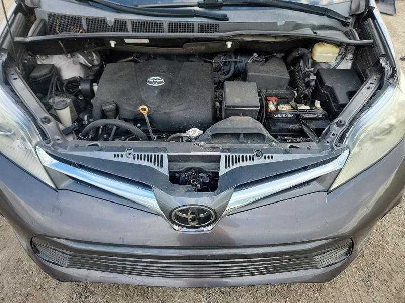 2018 TOYOTA SIENNA XLE 8-PASSENGER 12