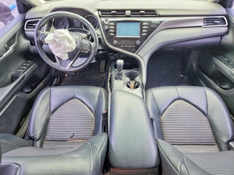 2018 TOYOTA CAMRY SE 8