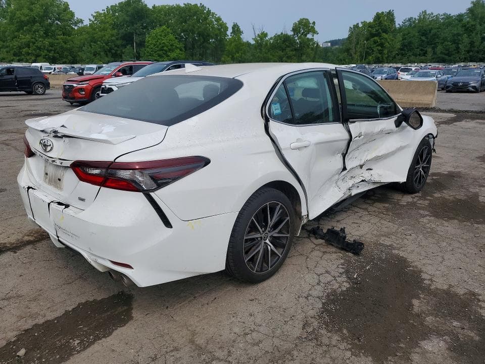 2023 TOYOTA CAMRY SE 3