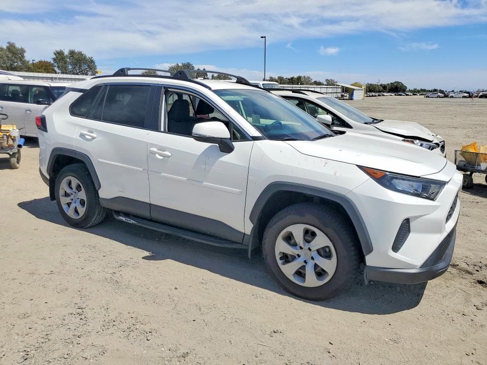 2019 TOYOTA RAV4 LE 4