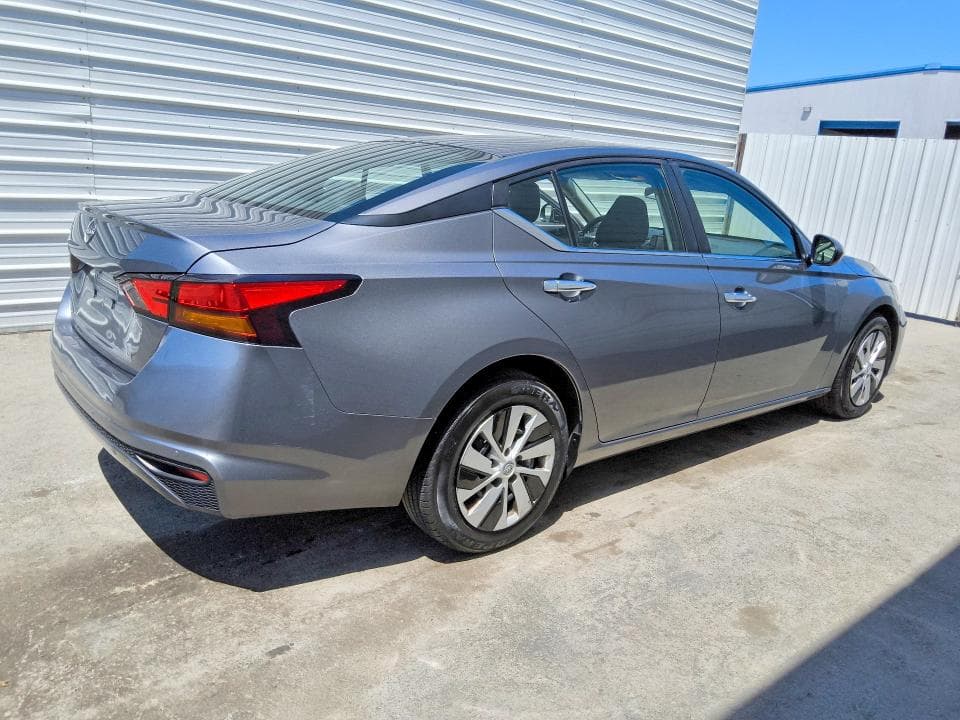 2023 NISSAN ALTIMA S 3