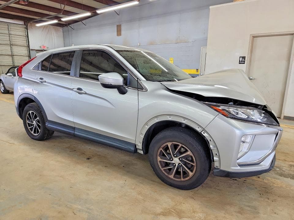 2020 MITSUBISHI ECLIPSE CROSS ES 4
