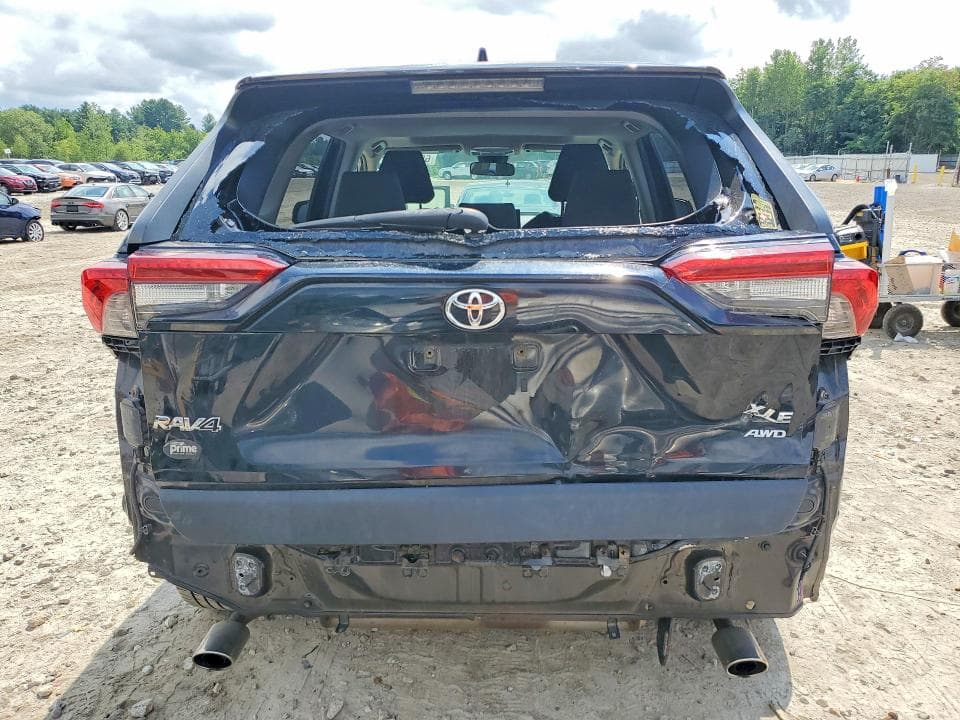 2019 TOYOTA RAV4 XLE 6