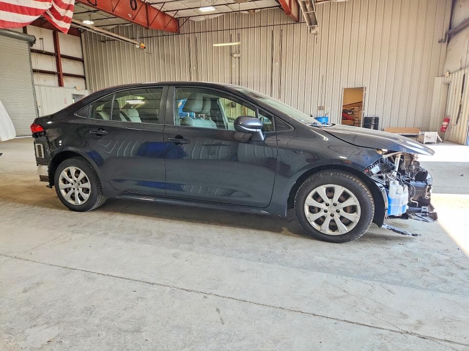2020 TOYOTA COROLLA LE 4