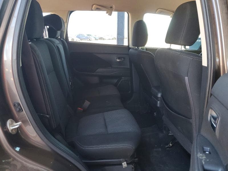 2017 MITSUBISHI OUTLANDER SE 11