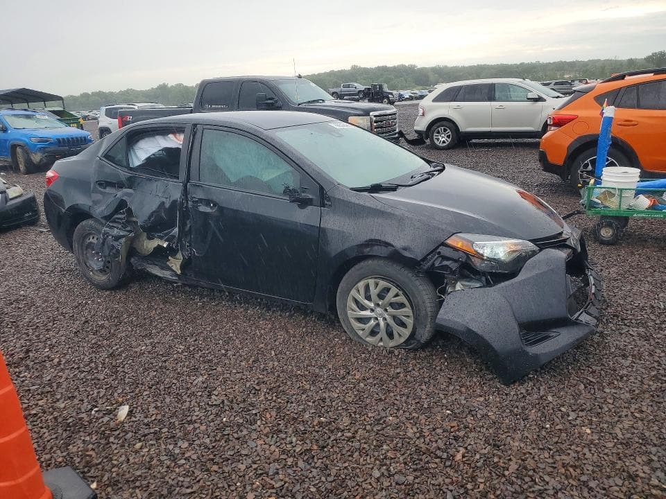 2019 TOYOTA COROLLA LE 4