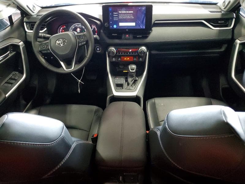 2024 TOYOTA RAV4 XLE PREMIUM 8