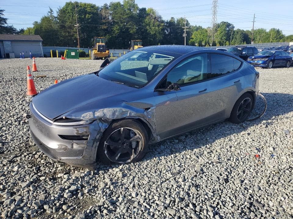 2026 TESLA MODEL Y - 1