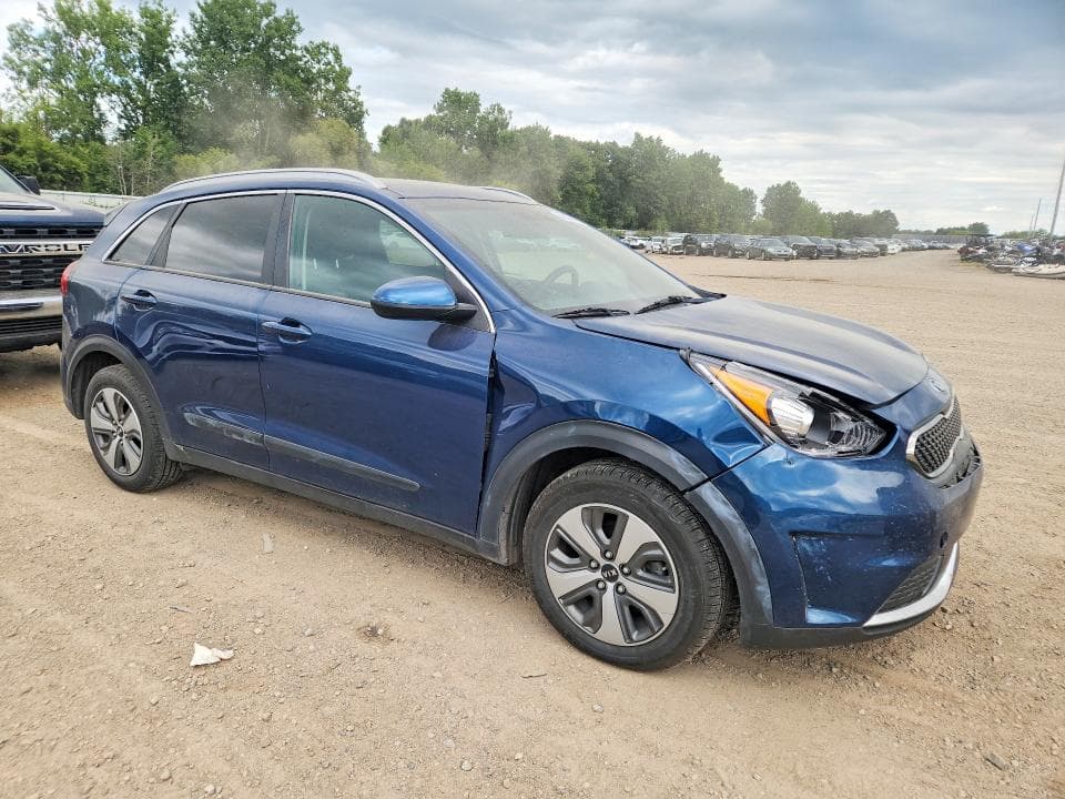 2019 KIA NIRO LX 4