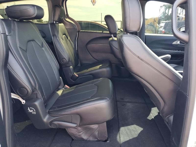 2026 CHRYSLER PACIFICA SELECT 11