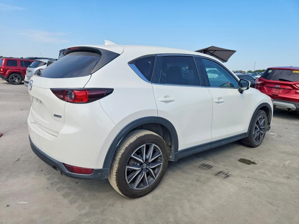 2018 MAZDA CX-5 TOURING 3
