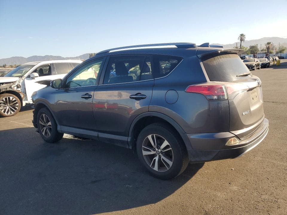 2017 TOYOTA RAV4 XLE 2