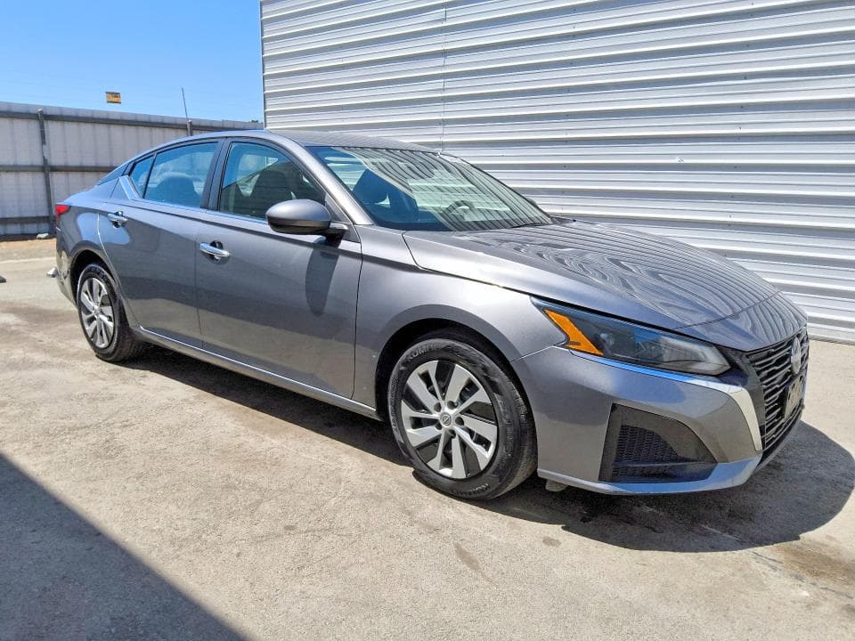 2023 NISSAN ALTIMA S 4