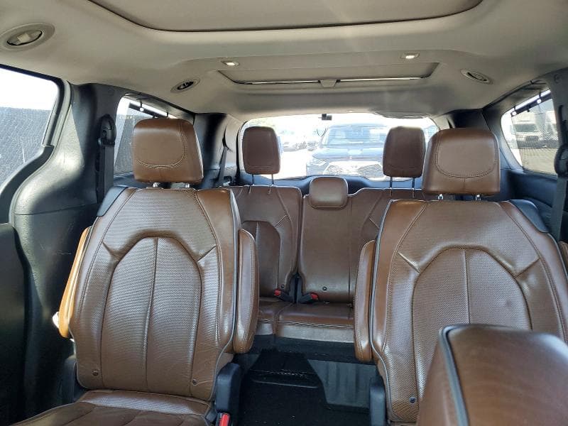 2018 CHRYSLER PACIFICA LIMITED 10